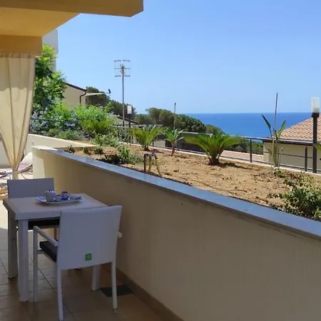 Lucia's Garden Appartement Cefalù