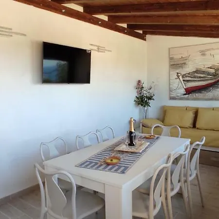 Lucia's Garden Apartmán Cefalù