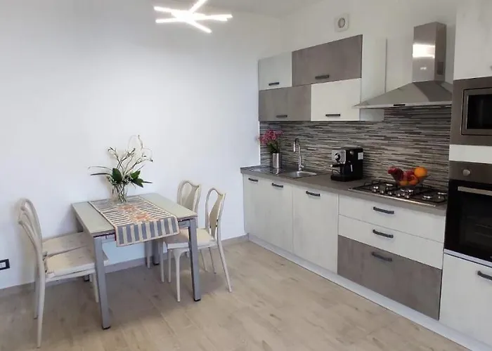 Lucia's Garden Lejlighed *